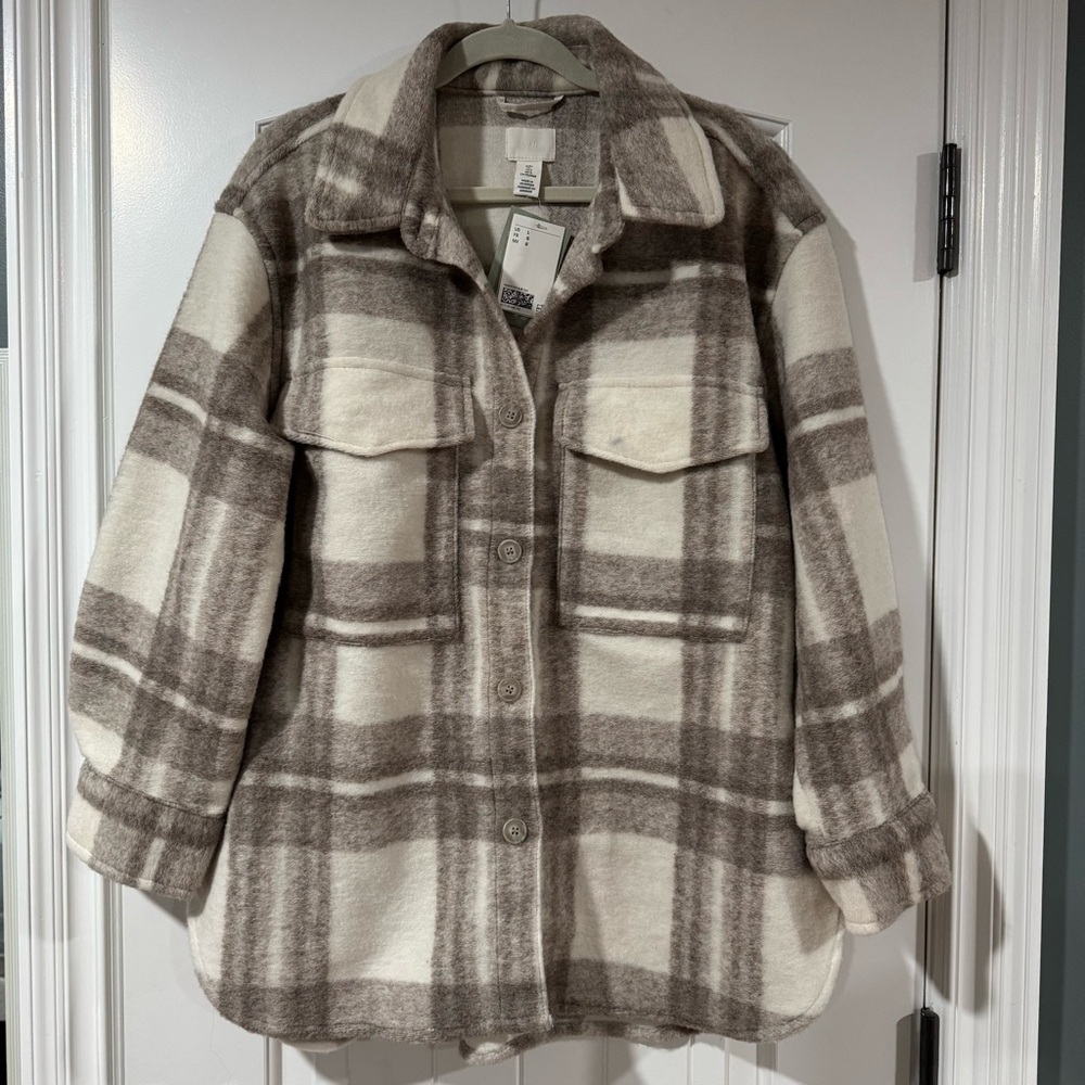 NWT H&M Cream and Brown Plaid Shacket Jacket - L